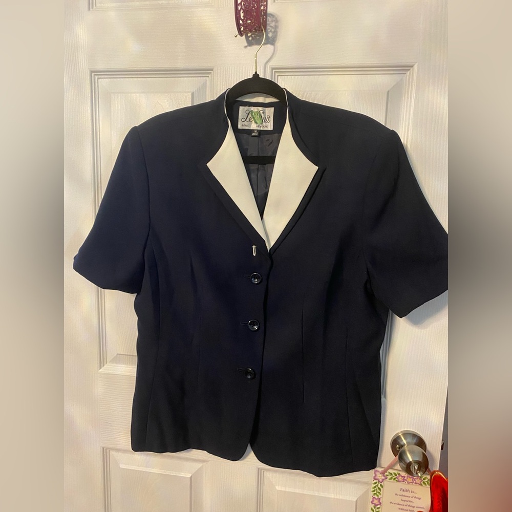 Le Suit Women's Navy Suit with White Lapel